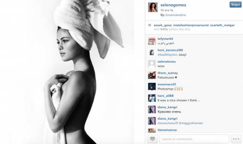 Selena Gomez nuda per Mario Testino