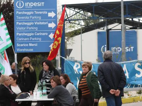 Indesit, i sindacati rompono e il governo li convoca