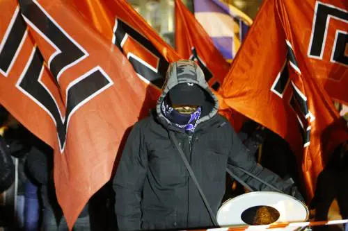 Il tramonto per Alba dorata. "Organizzazione criminale"