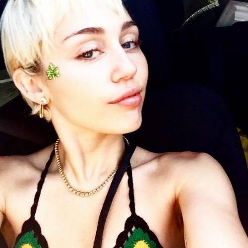 Miley Cyrus, spinello su Instagram scatena i fan