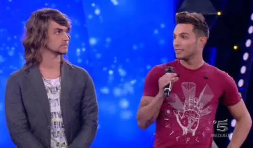 Valerio Scanu scambiato per Marco Carta, replica: "Io so cantare"