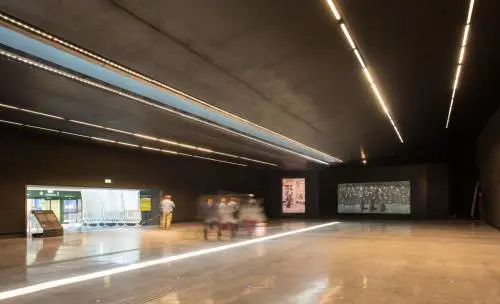Il "Quarto Stato" dipinto da Pellizza da Volpedo in marcia a Malpensa