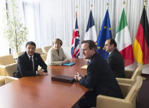 Vertice Ue sull'immigrazione. La linea dura di Cameron: "Non accoglieremo migranti"