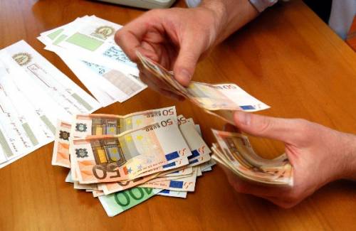 Per "valutare" i dirigenti il comune Pd di Sassari paga 550 euro al giorno