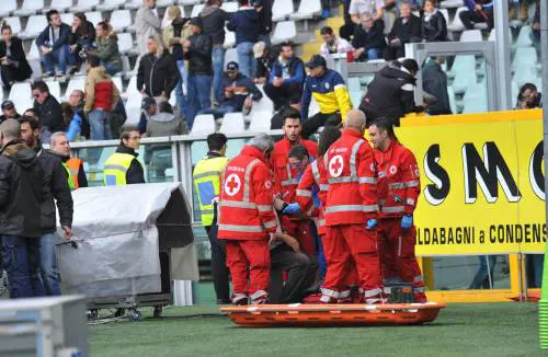 Violenza chiama violenza. È impazzito il paese, non soltanto il calcio