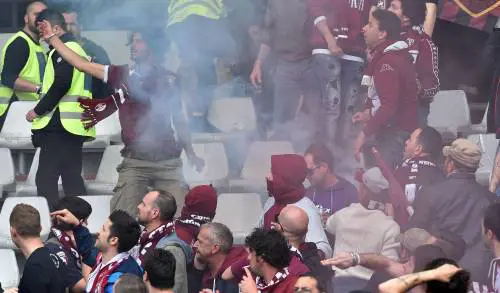 Il vergognoso derby della bomba tra questura e pm
