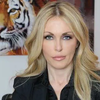 Amici 14, Roberta Bruzzone vuol portare in tribunale Virginia Raffaele