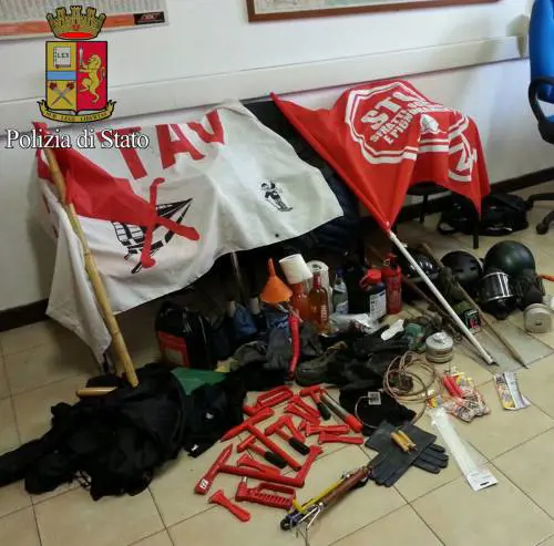 Expo, antagonisti si armano: stranieri fermati con molotov