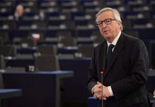 Immigrati, Juncker alla Ue: "Dobbiamo aprire le porte"