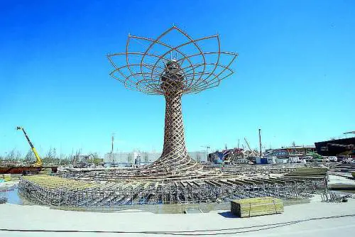 Ministri e capi di Stato per l'apertura ufficiale