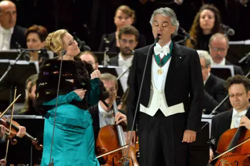Bocelli dà forfait a Trump: non canterà all'insediamento