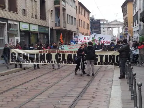 Milano, la manifestazione dei No Expo