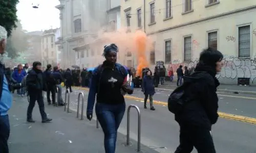 Milano in mano ai black bloc