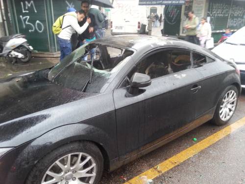 Milano devastata dai black bloc