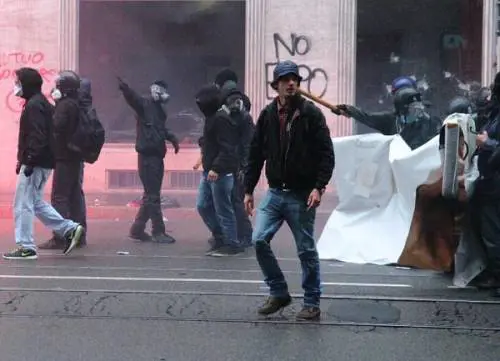 Magistrati complici dei black bloc. Ecco tutte le carte che lo provano