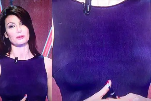 Ilaria D'Amico hot senza reggiseno prima di Napoli-Milan