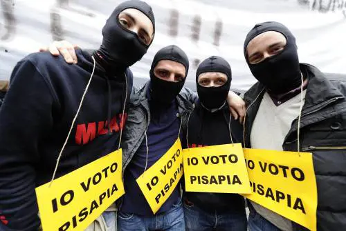 La destra fa piazza pulita della sinistra ipocrita