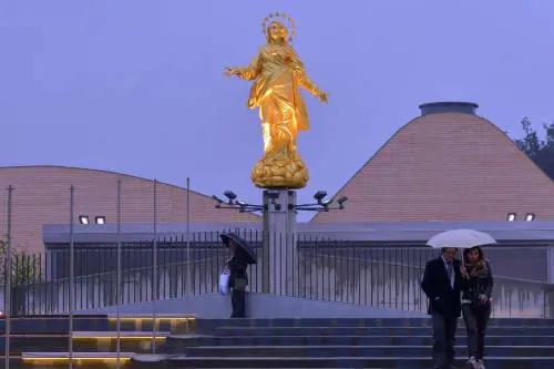 Nascosta e impolverata Ora vogliono spostare la Madonnina di Expo