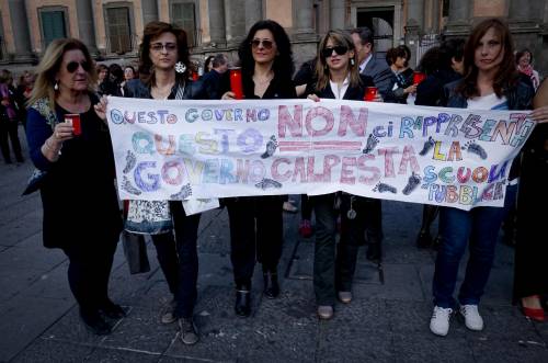 Insegnanti in piazza per protestare contro le assunzioni