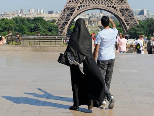 Schedati gli studenti islamici: ​è bufera sul sindaco francese