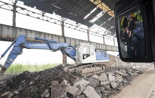 IL PIANO L'area decontaminata sarà pronta per i nuovi lavori entro fine anno