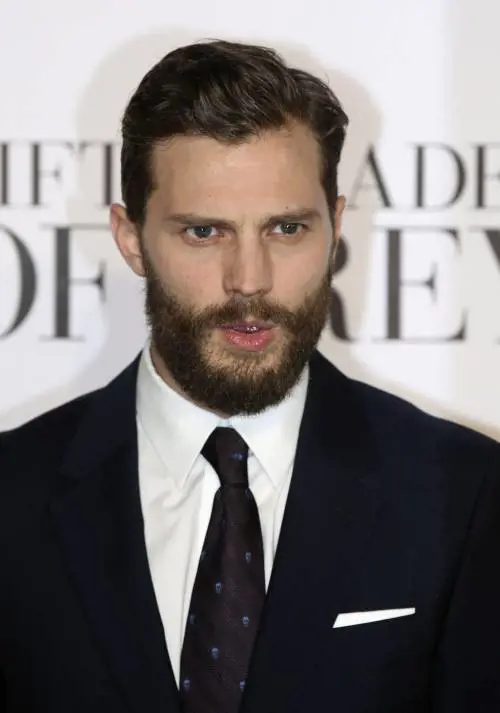 La folle proposta a Jamie Dornan: "1,5 milioni di dollari per il nudo completo"