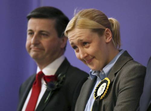 A destra Mhairi Black, dello Scottish National Party 