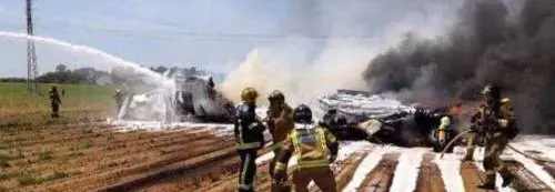 Aereo militare si schianta a Siviglia: morte 10 persone