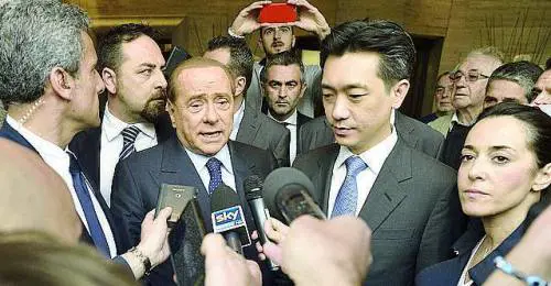 Berlusconi: «Non vendo a chi cerca solo pubblicità»