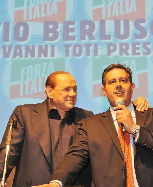 Appello di Berlusconi: "Moderati tutti uniti non sprecate il voto"