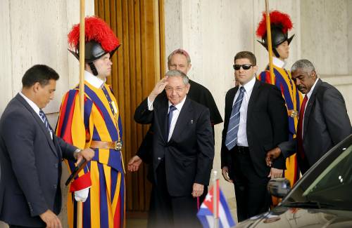 Raul Castro incontra Papa Francesco