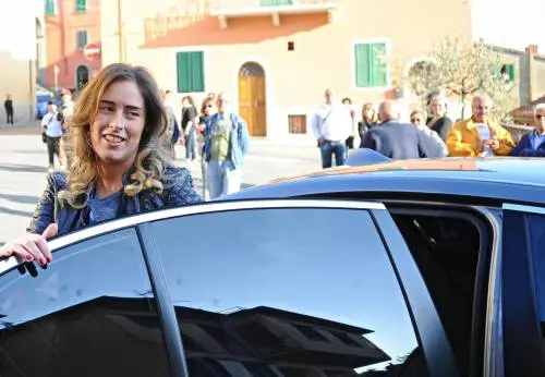 La Boschi insulta Berlusconi: "Ha esperienza da dittatore"