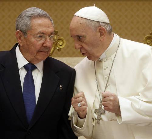 Castro vede il Papa «Con Francesco tornerei cattolico»