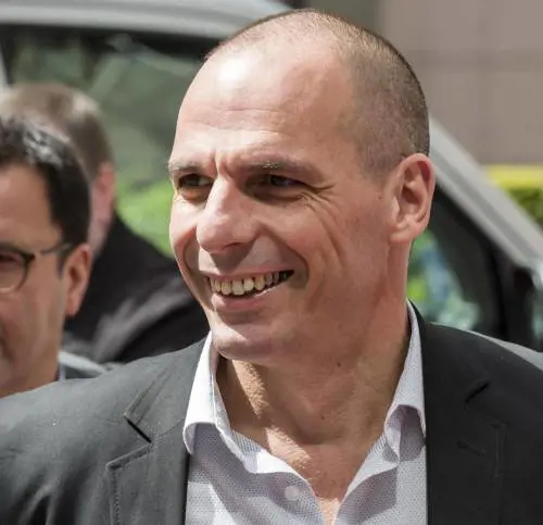 Atene rimborsa il Fmi l'Europa prende tempo