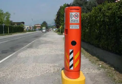 Autovelox, multe salate per chi ha segnalatori in auto