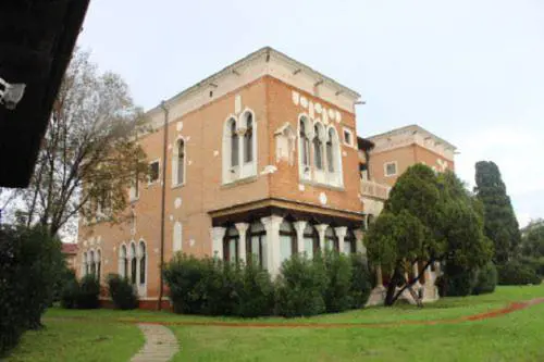 Venezia, la villa da sogno che fu di Raul Gardini ospiterà gli immigrati