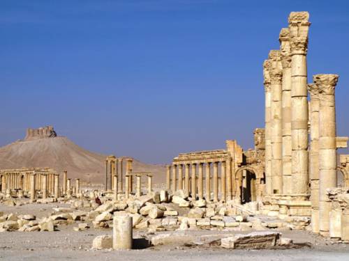 Siria, l'Isis minaccia di distruggere Palmira