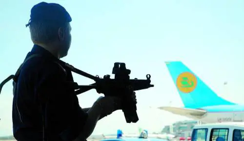 Fiumicino come Lampedusa: così i clandestini «volano» via