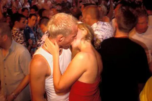 Magaluf, la guida choc per vendere crociere: "Sesso e alcol gratis"
