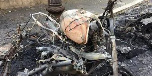 La rabbia di Pistelli: "La mia moto distrutta. Vi auguro un brutto weekend"
