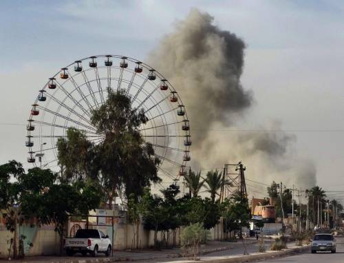 Iraq, Ramadi sta per cedere all'Isis