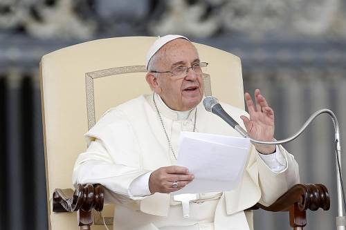 Papa Francesco ai genitori separati: "Non usate i figli come ostaggi"