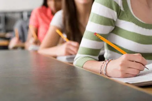 Protestano contro il test Invalsi, 25 studenti sospesi