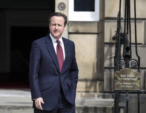 Cameron: "Renderò la Gb un posto meno attraente per gli irregolari"