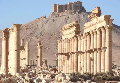 Da Tripoli  a Palmira. Ecco le città del deserto (morale)