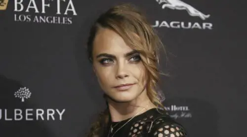 Cara Delevigne: "La moda mi ha fatto sentire vuota"