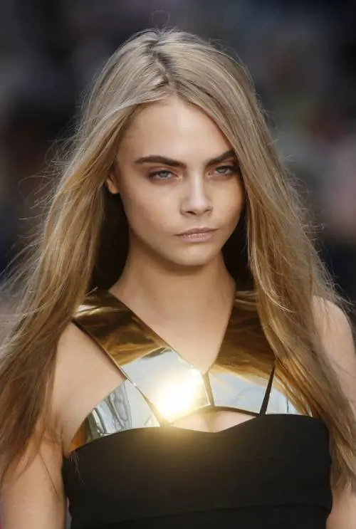 Passerelle, cinema e follia Ora Cara supera Kate Moss