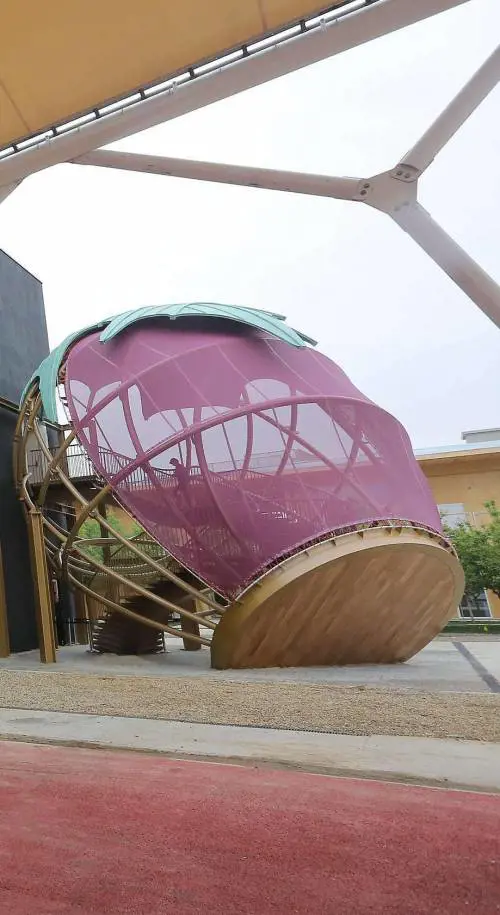 Cin cin, prosit o salute Anche il vino apre il suo padiglione