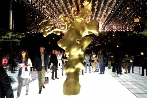 Viaggio nell'Italia del vino fra etichette e storie dalla vite alla bottiglia