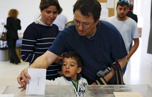 Popolari primi, Podemos sfonda: Barcellona all'estrema sinistra